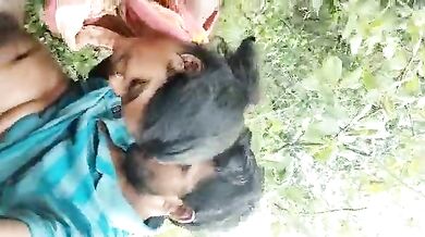 Odia village lover ka desi outdoor sex mms