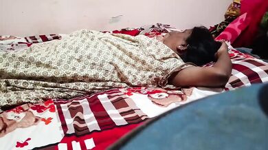 Jawan ladke nai jabarjasti kiya apni soteli maa ki chudai