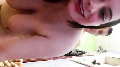 Saaf hindi mai sexy baate karte hue uncle aunty ki chudai