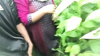 Bade boobs wali gf ke sath kiya outdoor sex