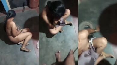 Rasoi mai kaam karti kamwali ko chusaya lund