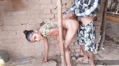 Khulle mai maari dehati bhabhi ki gaand