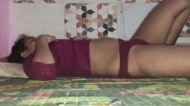 Bhabhi ka lover bhabhi ke boobs ko chuste hue chod raha hai