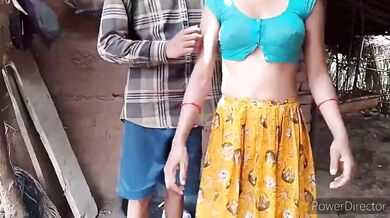 Gaanv ki bhabhi ki taang utha gori gaand ko choda