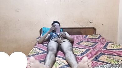 Jawan bhabhi ke sath chudai ka maja leta devar