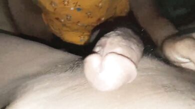 Pati ke bade lund ko chuske patni nai chudwai apni jhaanto wali chut