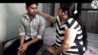 Randi orat jawan ladke ko apne ghar pe bula uske sath chudi