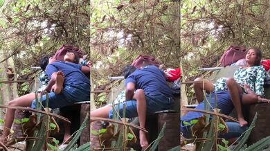 Village girlfriend ko jungel mai lejaake uski chut ko chata