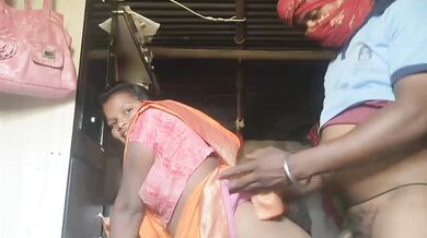 Village bhabhi ko chod bhabhi ki chut ko virya se bhara