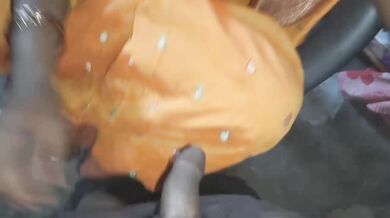 Village bhabhi ko chod bhabhi ki chut ko virya se bhara