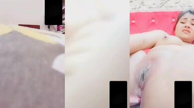 Gaand mai cream laga dildo ko daalti desi ladki