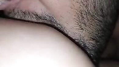 Girlfriend enjoy close up sex and say jibh bahar nikaal