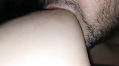 Girlfriend enjoy close up sex and say jibh bahar nikaal