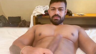 Lund ko chus chut ko chatwa baith gayi lund ke upar