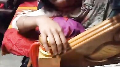 Tight boobs ko dikhaate hue chusa boyfriend ka bada lund