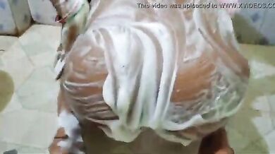 Bhopal ki sexy randi ki bathroom chudai video