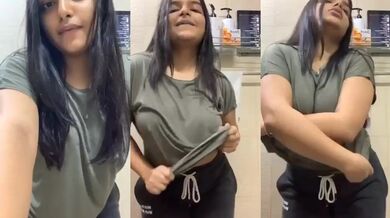 Desi tanker size ke boobs wali hot girl