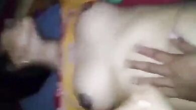 Desi bbw aunty ne lover se marwai chikni chut