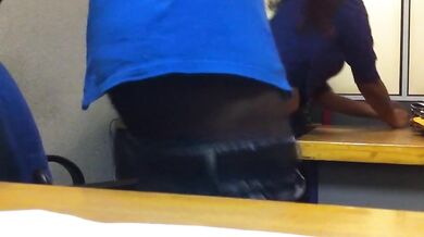 Office ki bhabhi ki kali bur ki chudai video