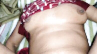 Gaanw ki bua ke sath anal sex kiya bhatije ne