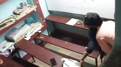 Tuition class me desi maal ko choda teacher ne