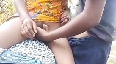 Bike par baith chut fingering karwai – desi mms sexy