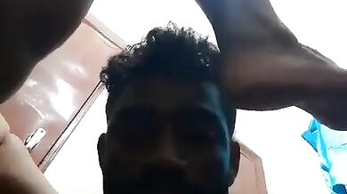 Aunty ke bhosde ko chat ke jawan ladke ne chut pumping ki