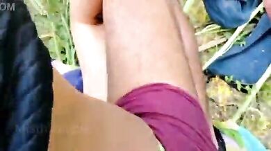 Sexy village bhabhi ki khet me chudai ka video