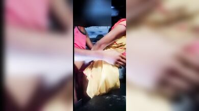 Gaanw ki bhabhi ka hot pussy sex video