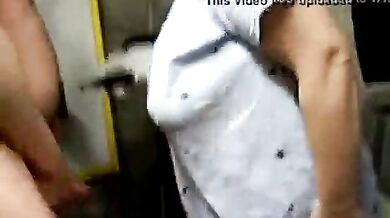 Moti gori aunty ne jawan lund se chudwaya