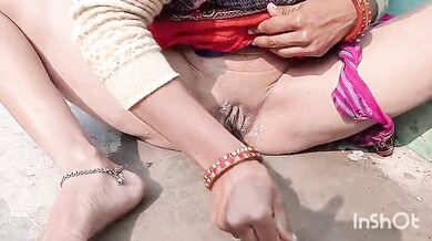 Chhat par chut ki shaving ki gaanw ki bhabhi ne