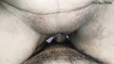 Pati ka chudai ka mood banaya horny Indian bhabhi ne