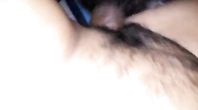 Padosan aunty ko chod ke chut me wiry nikala