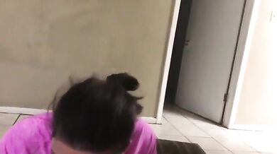 9 inch ka lund deep sucking kar diya hotel staff ne