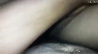 Polutry ke nokar ki bahan ko choda lund par bitha ke