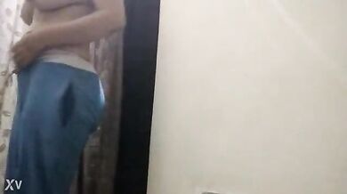 Cheating Indian bhabhi ki boobs chut ki selfie