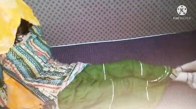 Horny desi bhabhi aur nikamma lund!