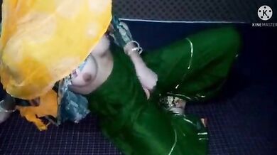 Horny desi bhabhi aur nikamma lund!