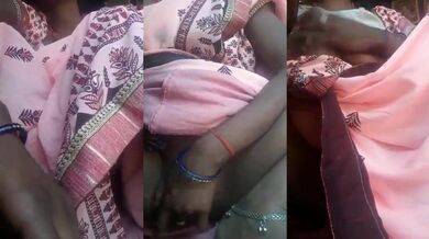 Gaanw ki hot bhabhi ki gulabi chut wali selfie