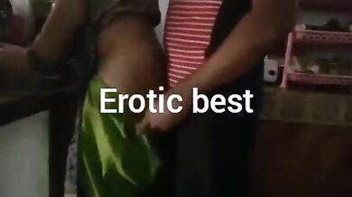 Mummy ki sahli ki kitchen me chudai