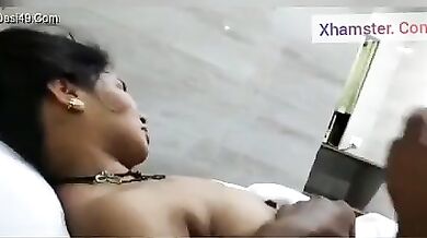 Kamwali aunty ko hotel me choda ladke ne