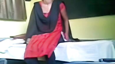 Paise de ke desi kamwali ladki ki chudai karne ka video