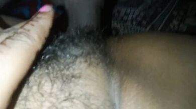 19 saal ki jawan ladki ki hairy desi pussy ki chudai