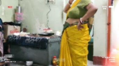 Hot Indian mausi ne saree nikal ke bhanje se chudwaya