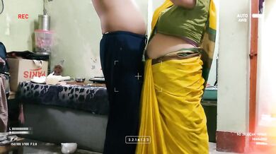 Hot Indian mausi ne saree nikal ke bhanje se chudwaya