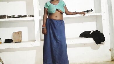 Adivasi aadmi ne lambe kale lund se biwi ko choda