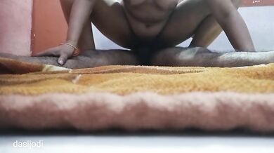 Subah subah kamwali ko choda tv ka volume badha ke