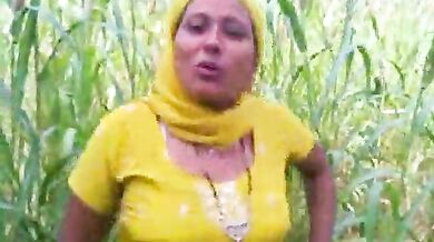 Sexy bhabhi ki khet me chudai ka punjabi sex video