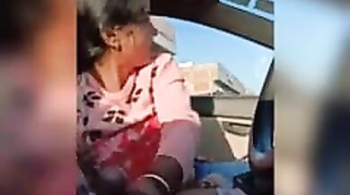Punjabi aunty ne car me muth mari