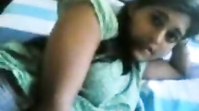 Chudakkad ladki ki chut chat ke choda